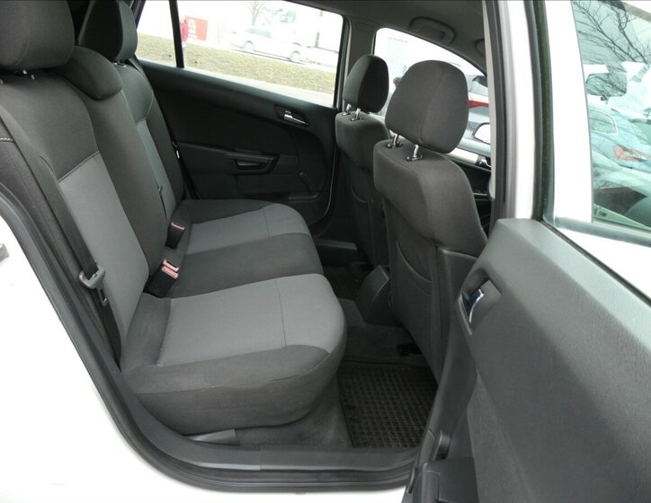 Opel Astra Kombi 1,7 l 74 kw