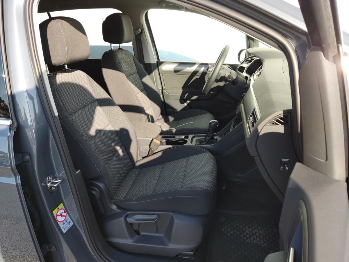 Volkswagen Touran MPV 1,5 l 110 kw