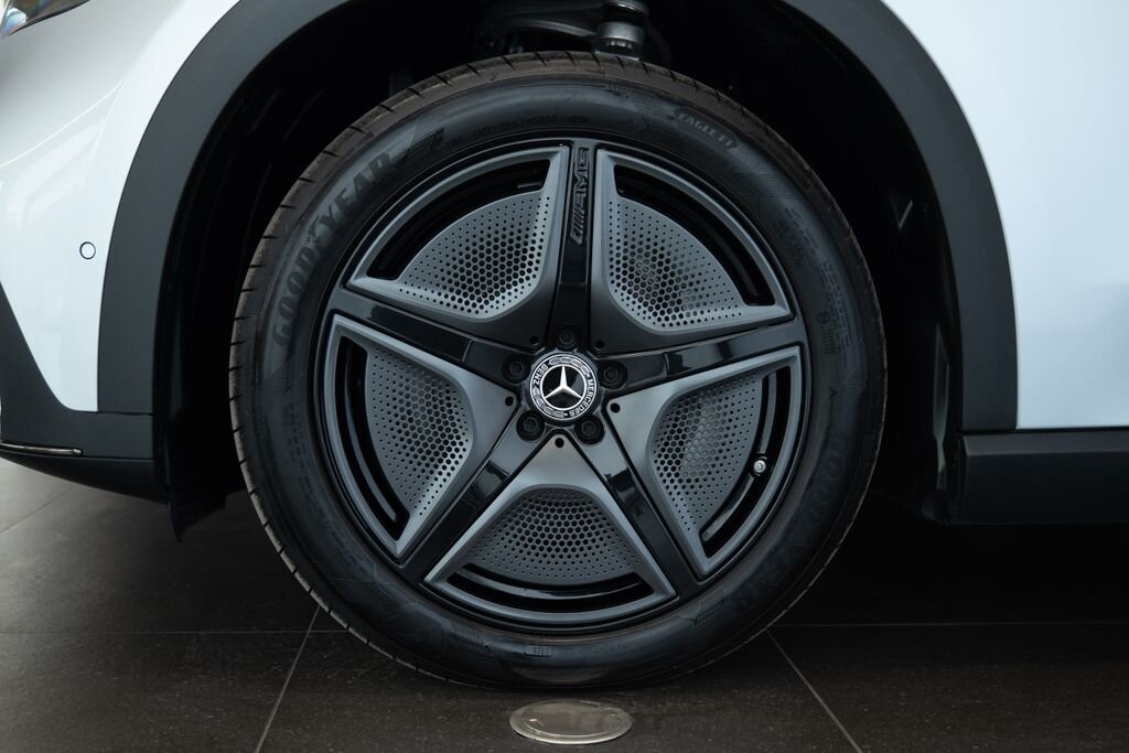 Mercedes-Benz EQE SUV 0,0 215 kw