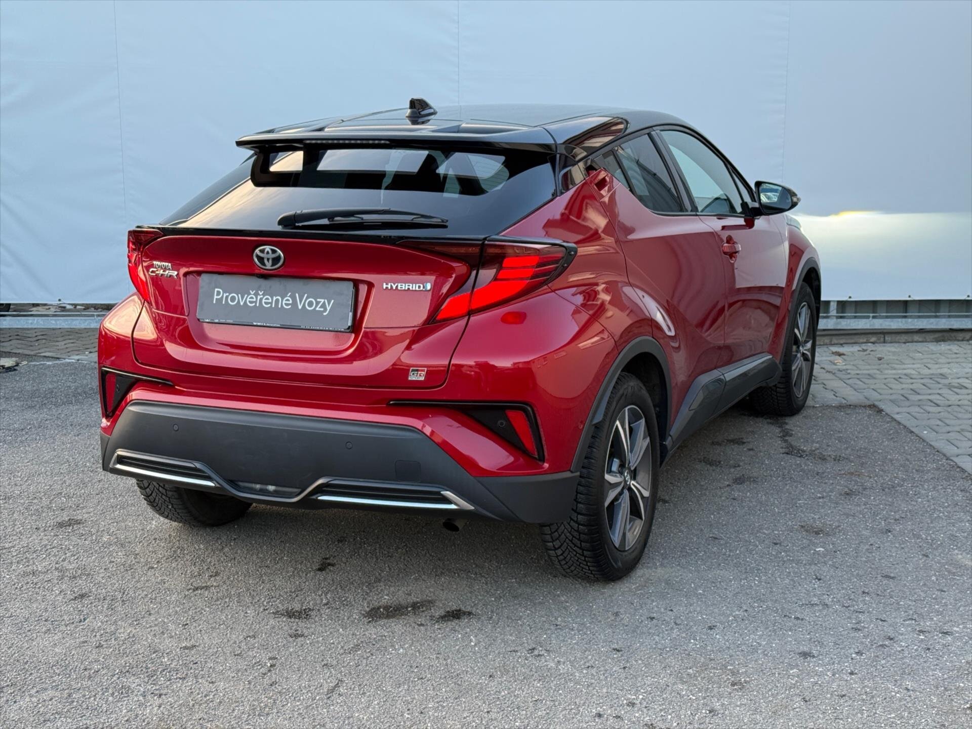 Toyota C-HR SUV 2,0 l 112 kw