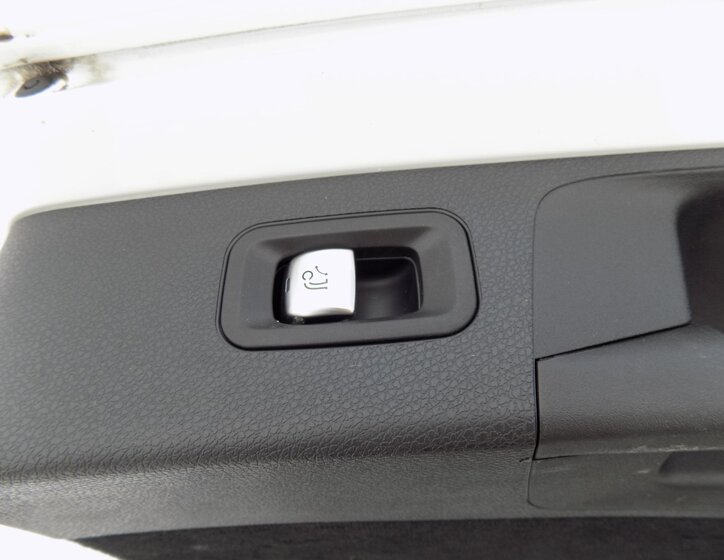 Mercedes-Benz Třídy E 12