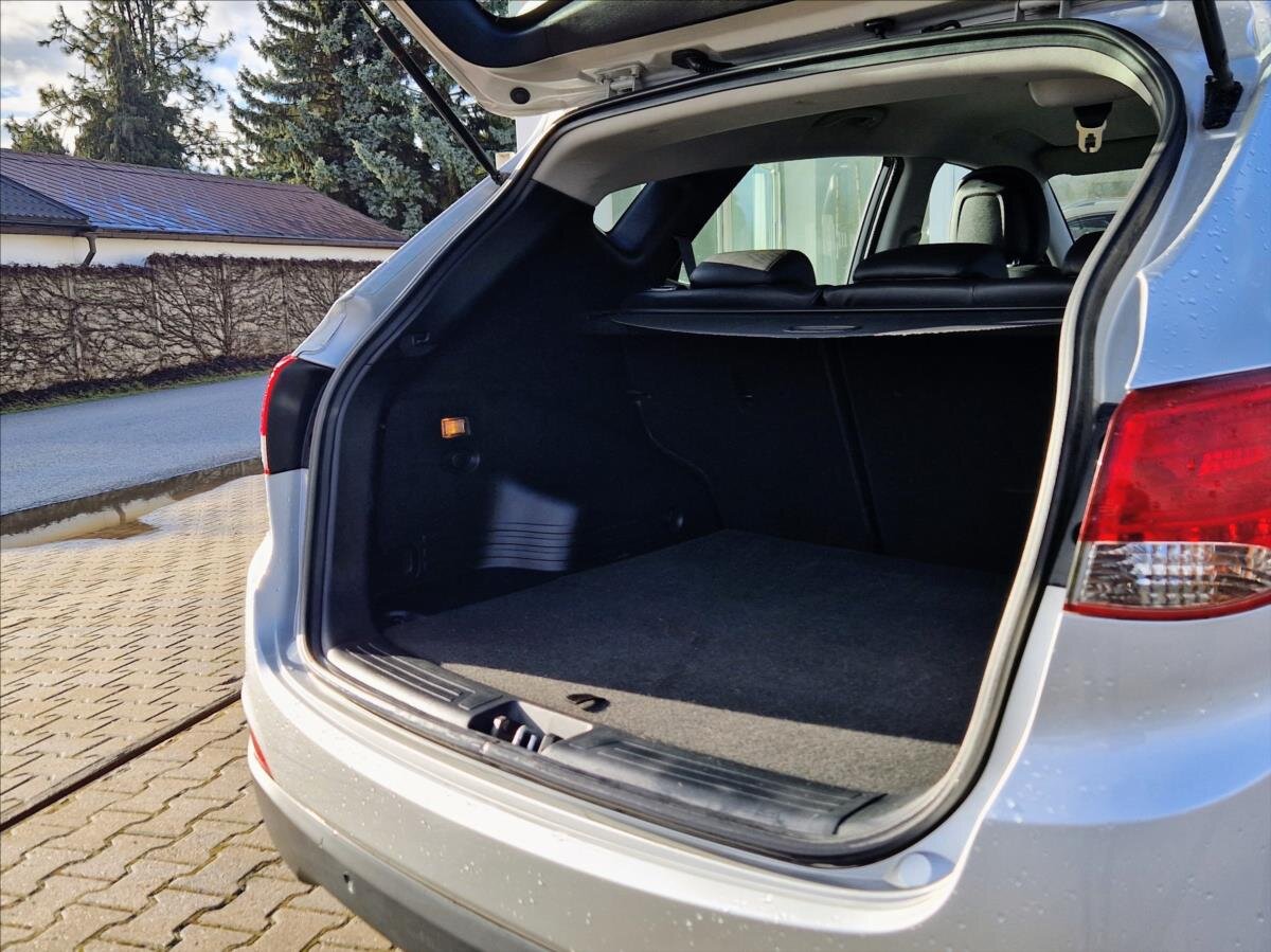 Hyundai ix35 SUV / Terénní 1,6 l 99 kw