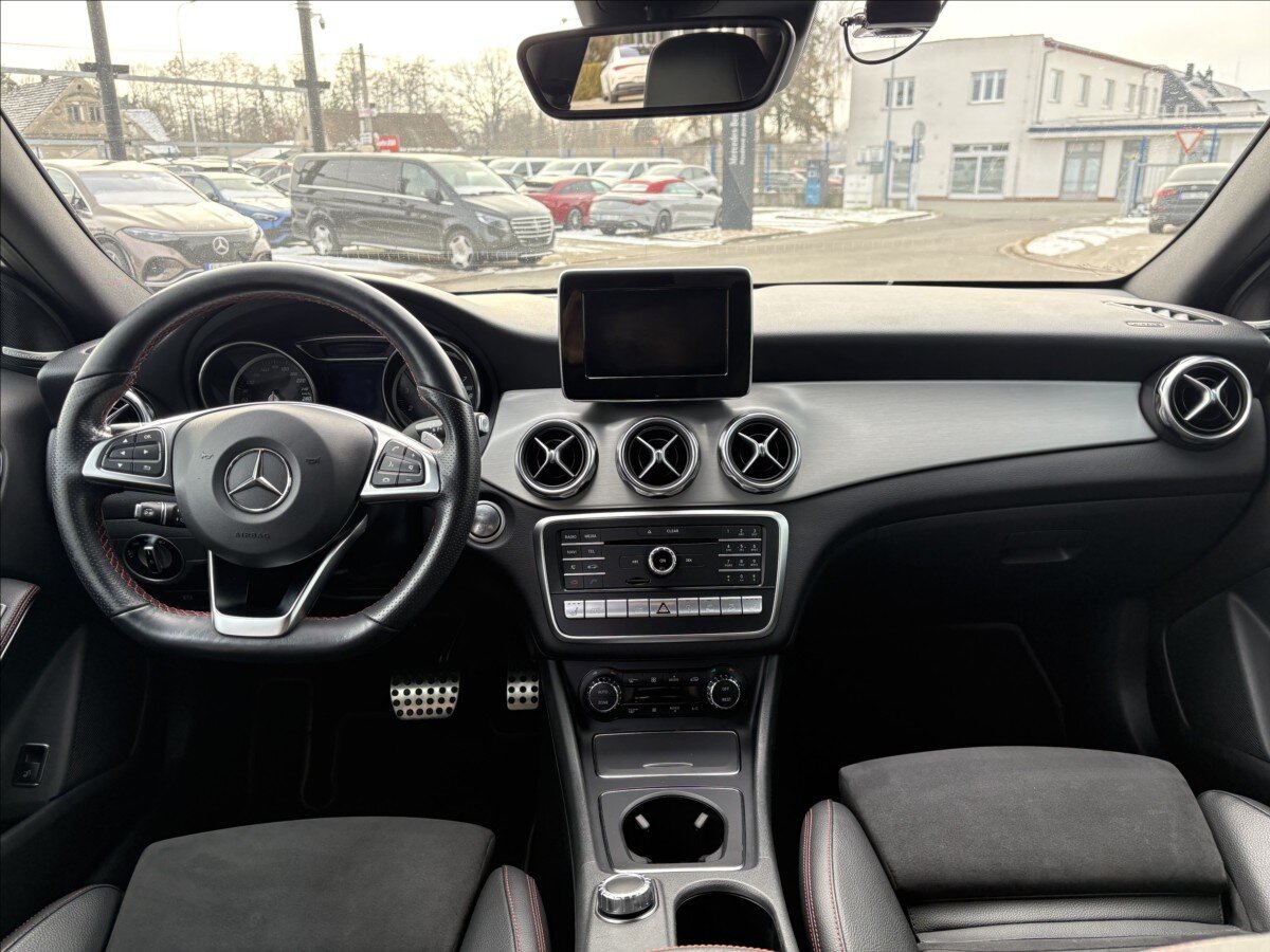 Mercedes-Benz GLA SUV 2,0 l 135 kw