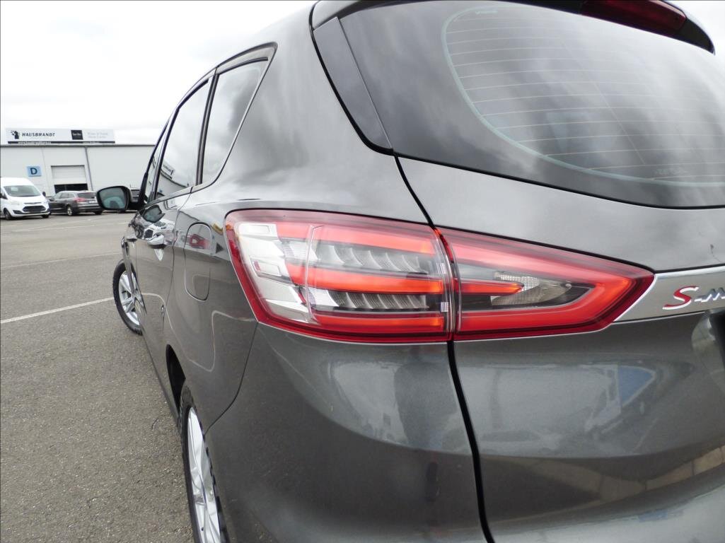 Ford S-MAX MPV 2,0 l 110 kw