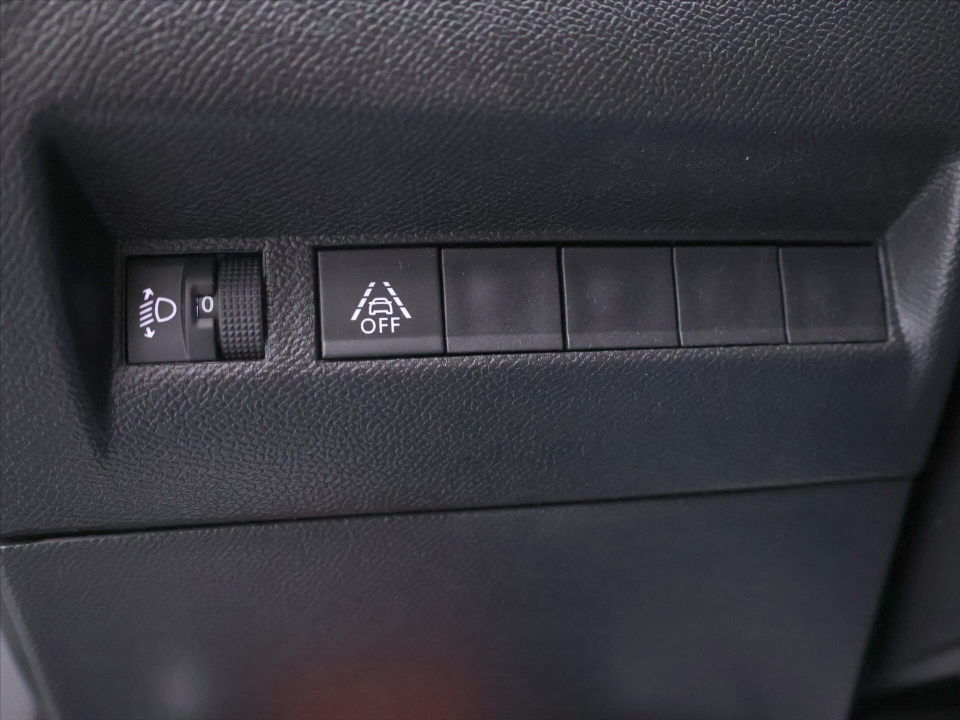 Peugeot 2008 SUV 1,2 l 74 kw