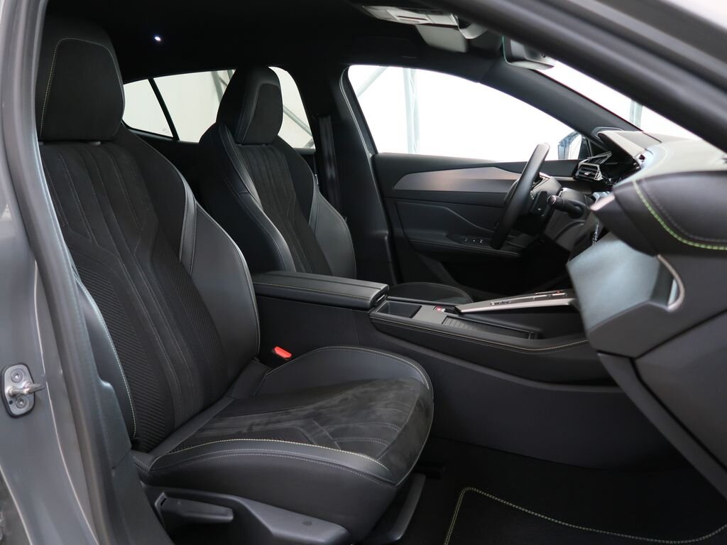 Peugeot 408 Liftback 1,6 l 133 kw