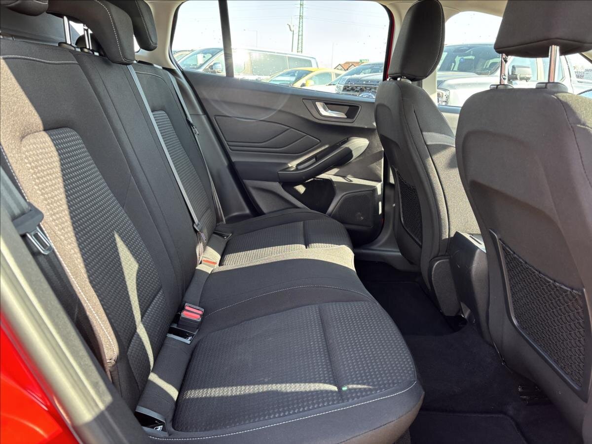 Ford Focus Kombi 999,0 92 kw