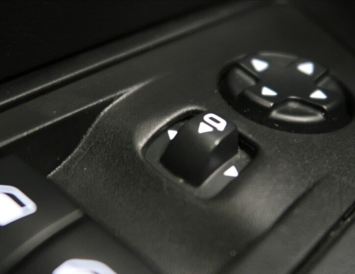 Peugeot 2008 SUV / Terénní 1,2 l 74 kw