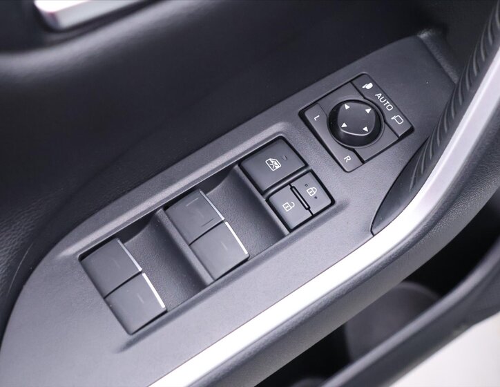 Toyota RAV4 SUV 2,5 l 136 kw