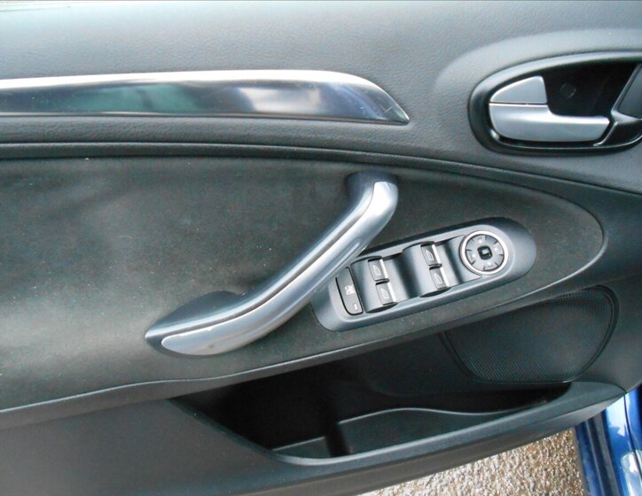 Ford Galaxy Kombi 2,0 l 103 kw