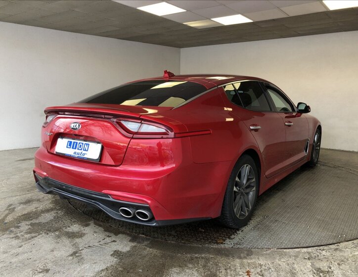KIA Stinger 7