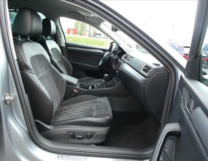 Škoda Superb Liftback 2,0 l 110 kw