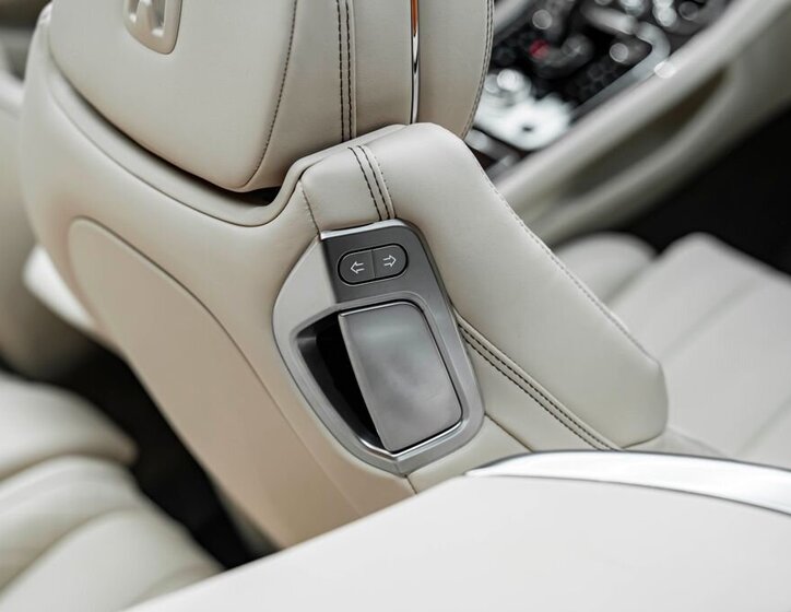 Bentley Continental GTC 21