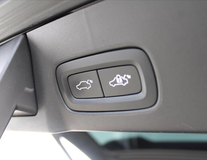 Volvo V90 Kombi 2,0 l 173 kw