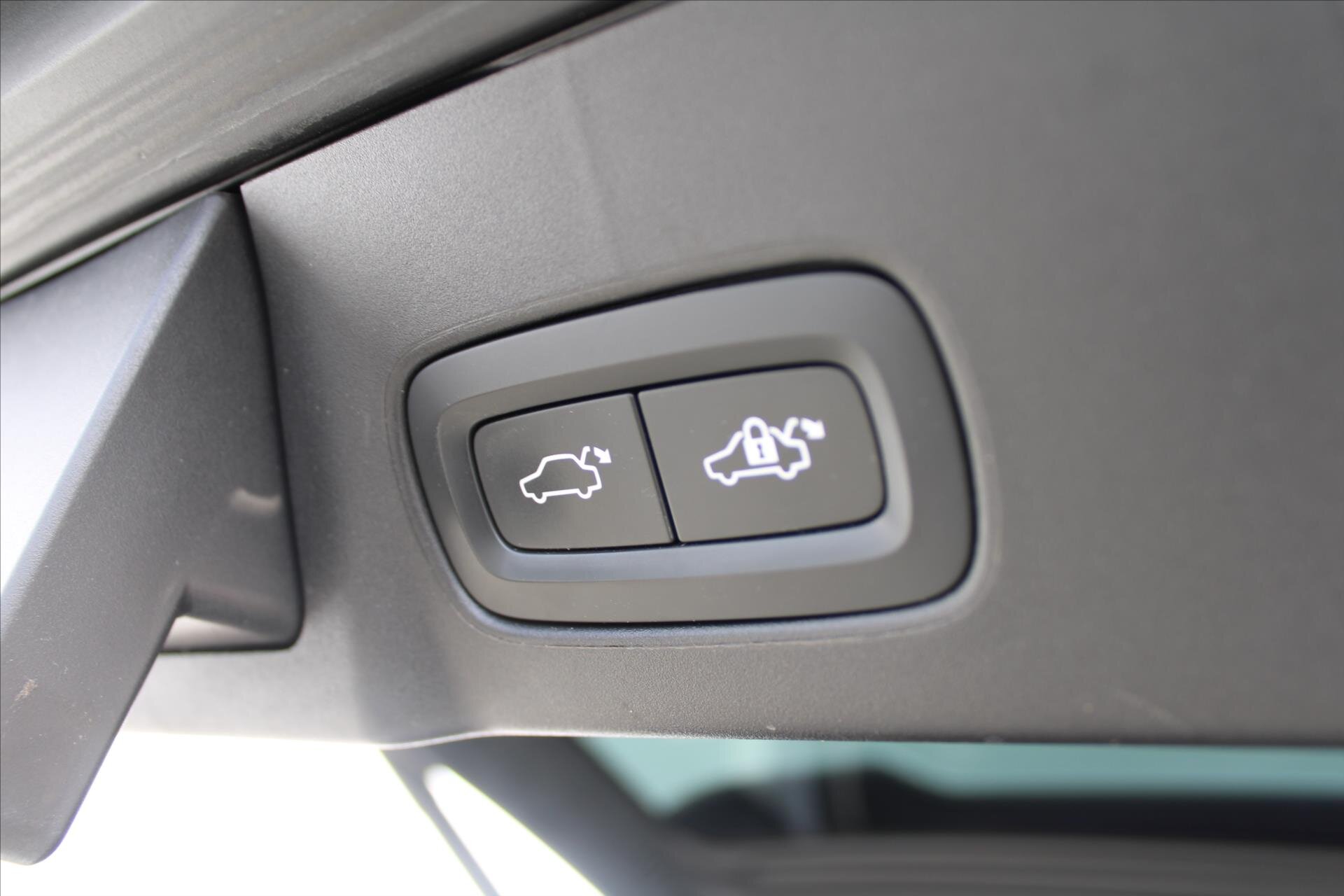 Volvo V90 Kombi 2,0 l 173 kw