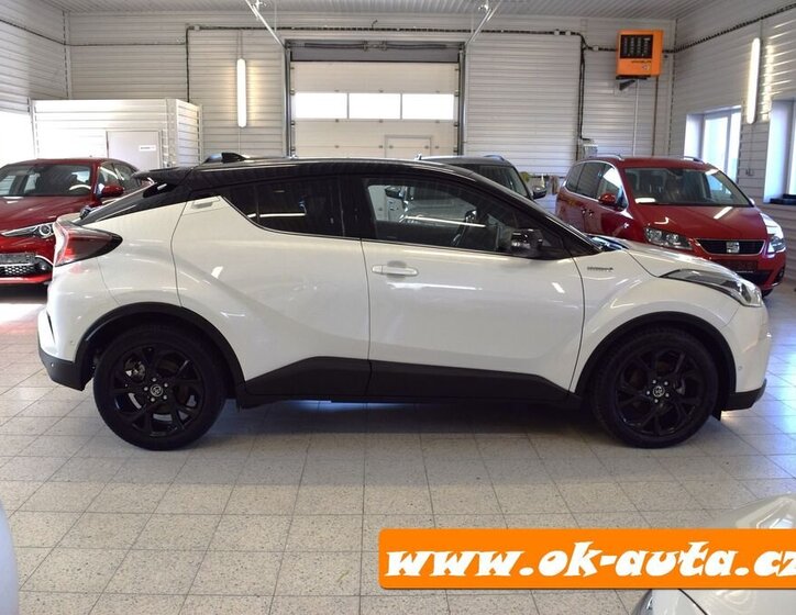 Toyota C-HR Hatchback 1,8 l 0