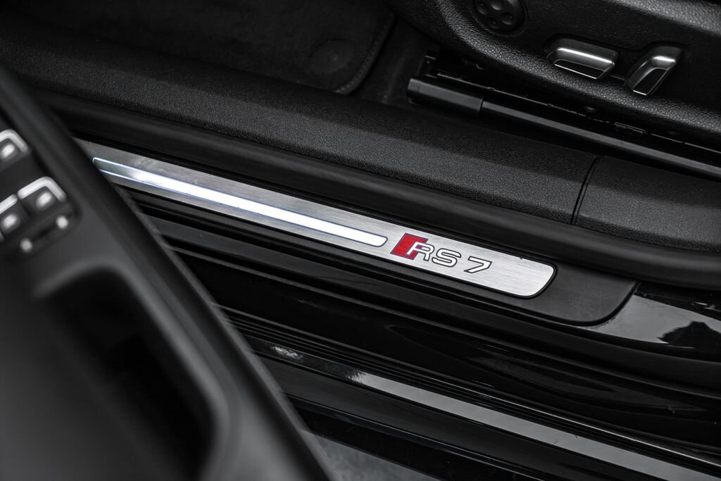 Audi RS7 Sedan / Limuzína 4,0 l 412 kw