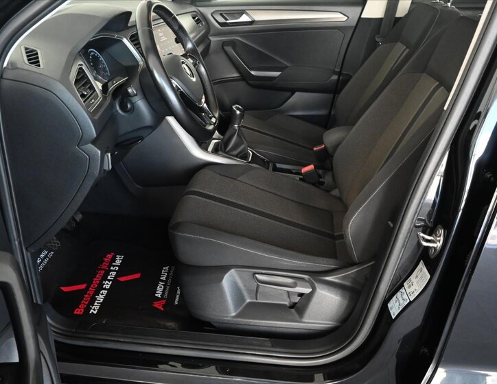 Volkswagen T-Roc SUV / Terénní 1,6 l 85 kw