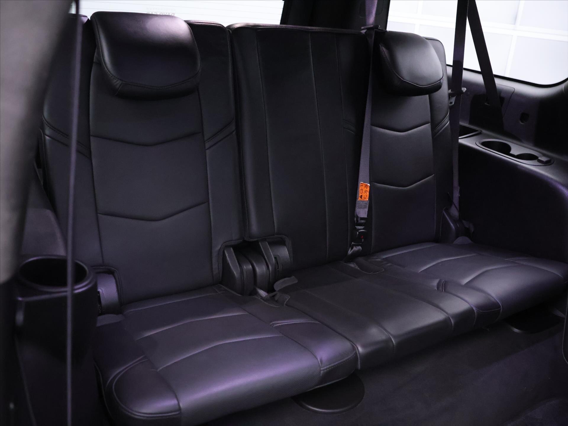 Cadillac Escalade SUV / Terénní 6,2 l 313 kw