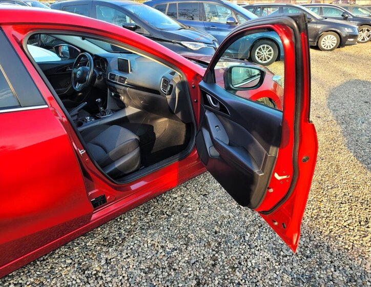 Mazda 3 Sedan / Limuzína 2,0 l 88 kw