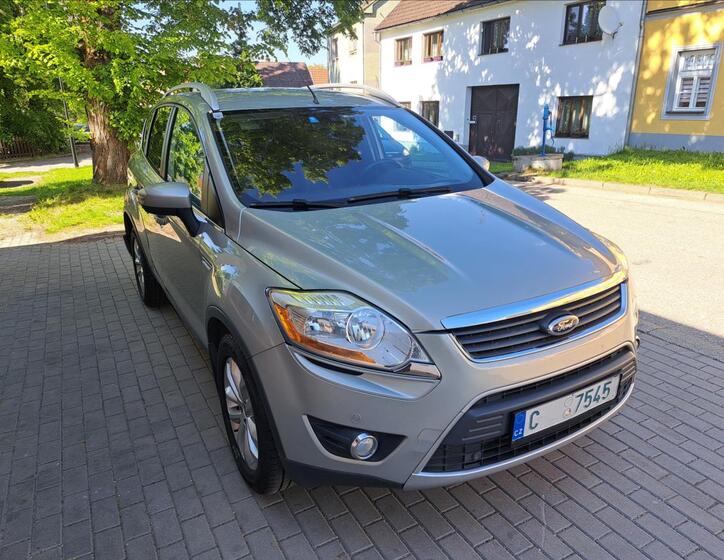 Ford Kuga 1