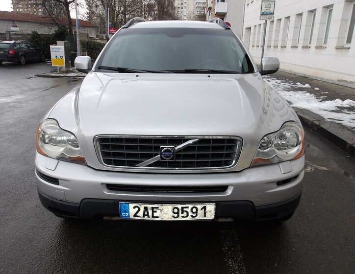 Volvo XC90 SUV 2,4 l 136 kw