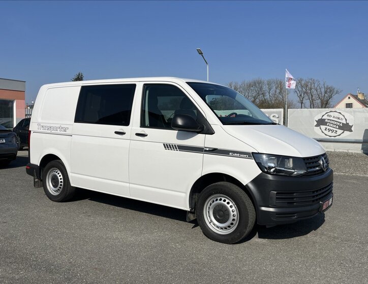 Volkswagen Transporter Kombi 2,0 l 62 kw