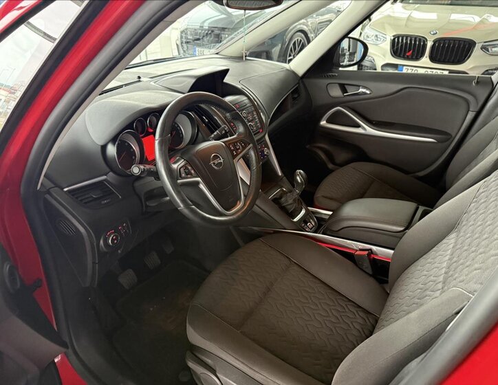 Opel Zafira MPV 2,0 l 96 kw