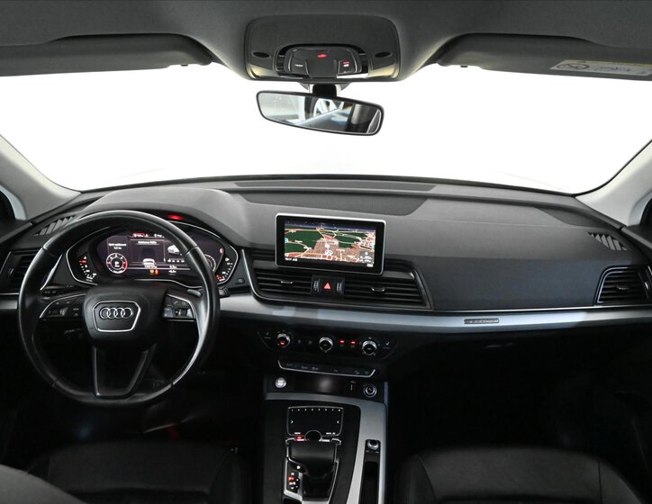 Audi Q5 SUV / Terénní 2,0 l 140 kw