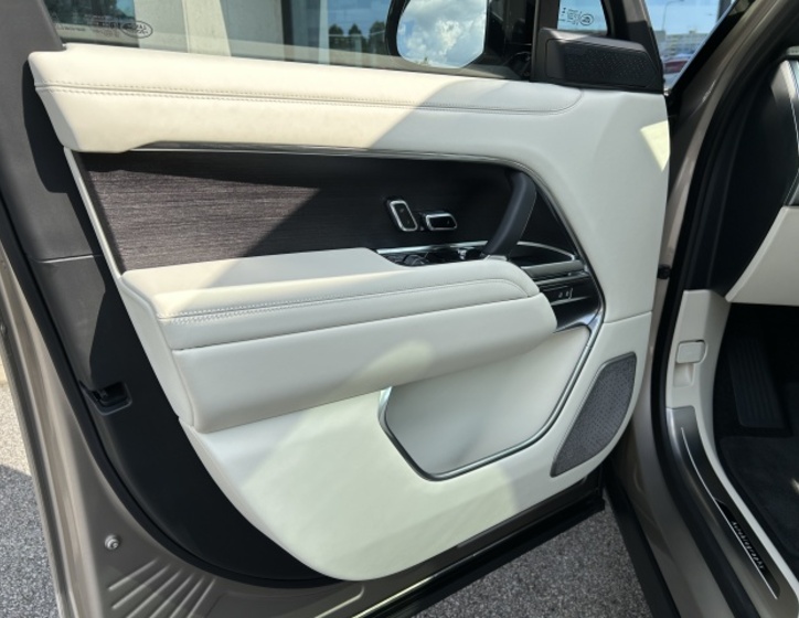 Land Rover Range Rover 7