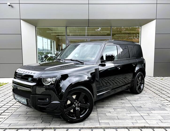 Land Rover Defender 1