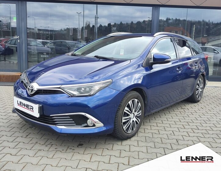 Toyota Auris Kombi 1,6 l 82 kw