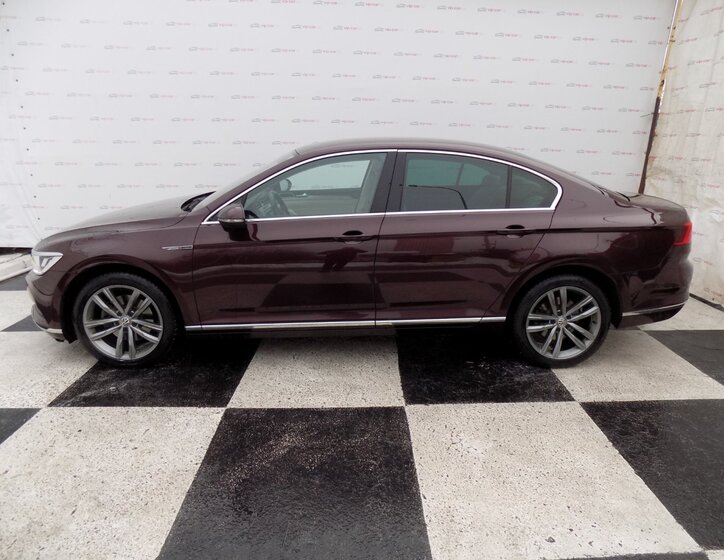 Volkswagen Passat Sedan 2,0 l 140 kw