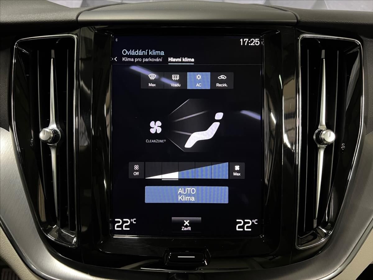 Volvo XC60 SUV 2,0 l 186 kw