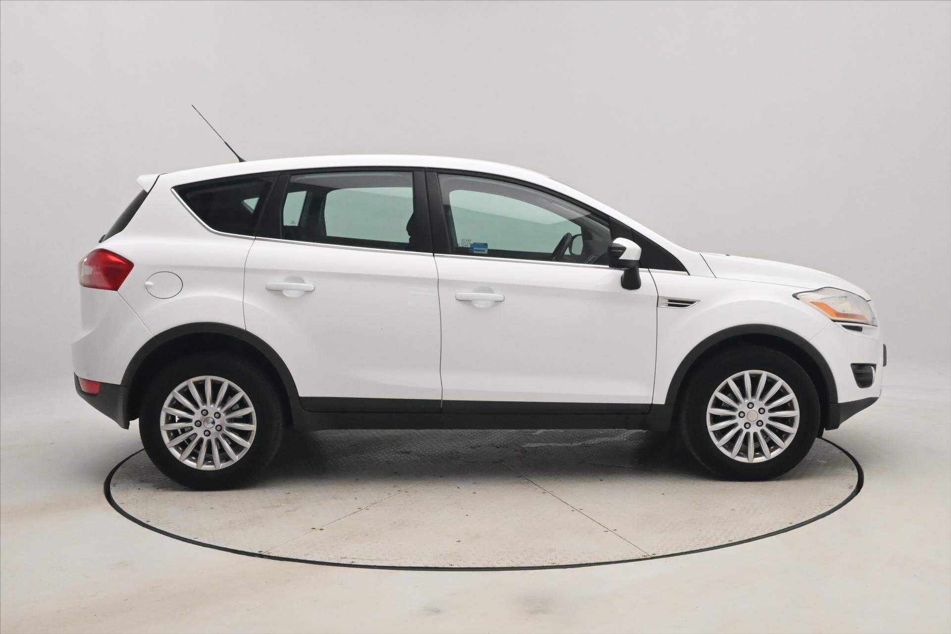 Ford Kuga SUV / Terénní 2,0 l 103 kw