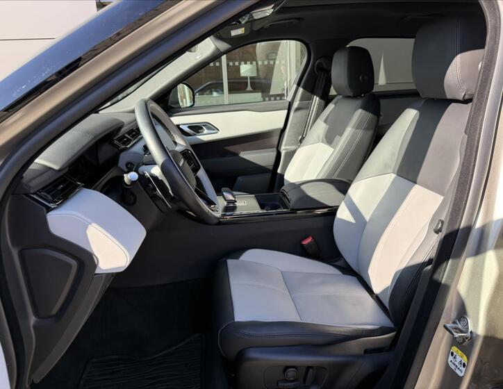 Land Rover Range Rover Velar 11
