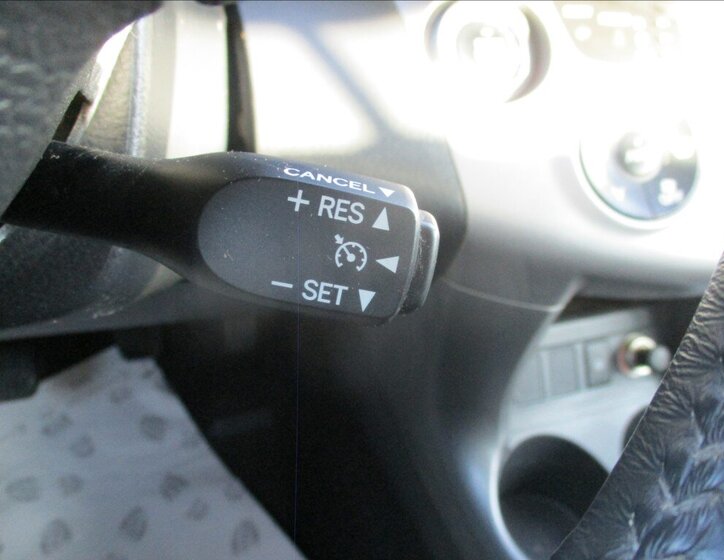 Toyota RAV4 SUV / Terénní 2,2 l 100 kw