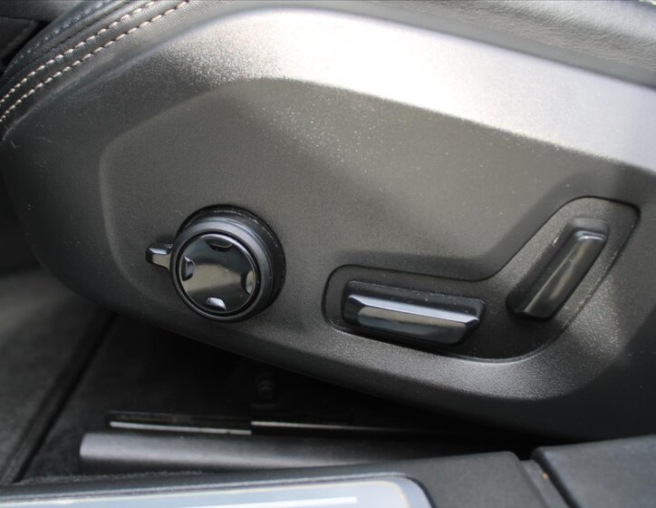 Volvo V90 Kombi 2,0 l 173 kw