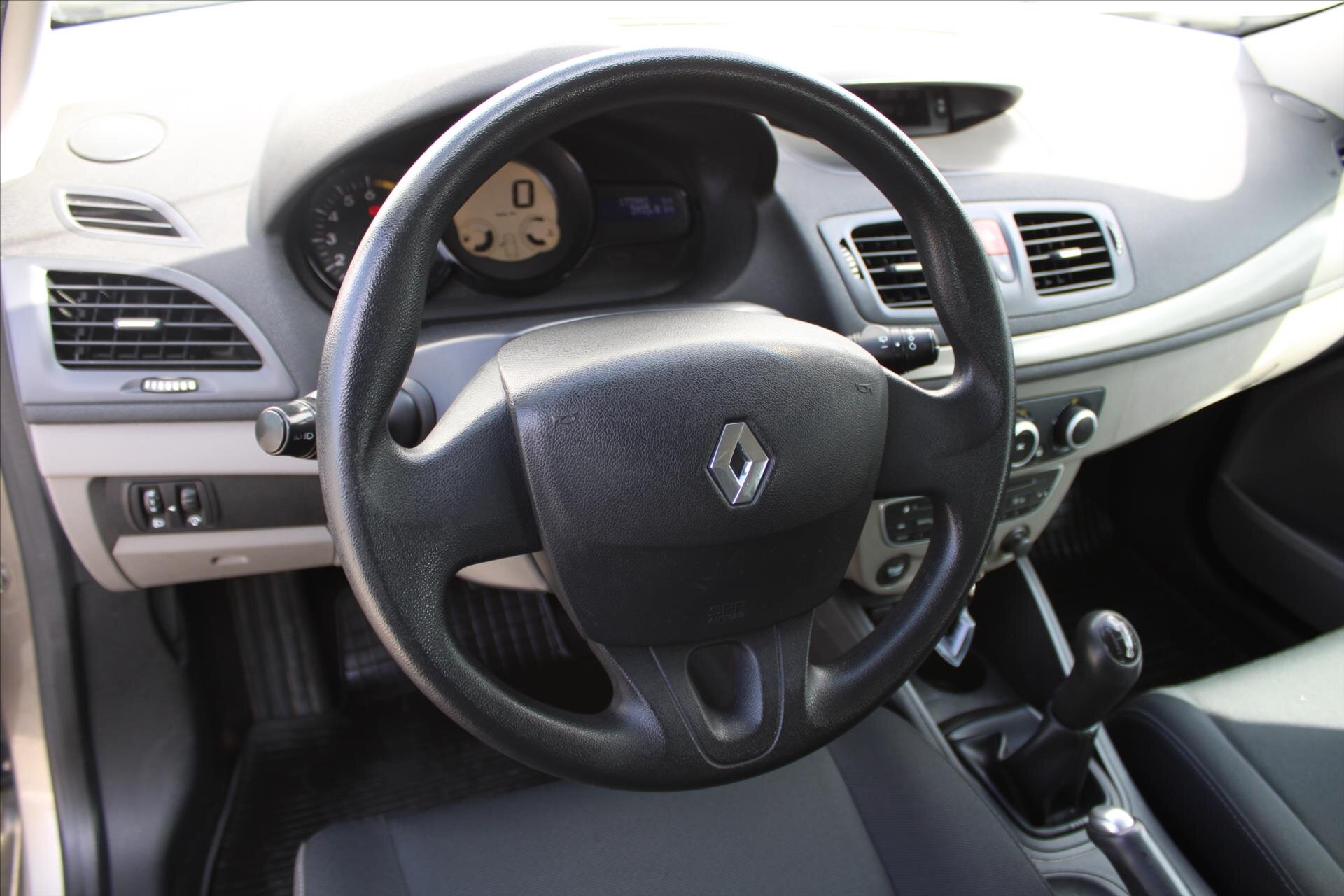 Renault Mégane Hatchback 1,6 l 74 kw