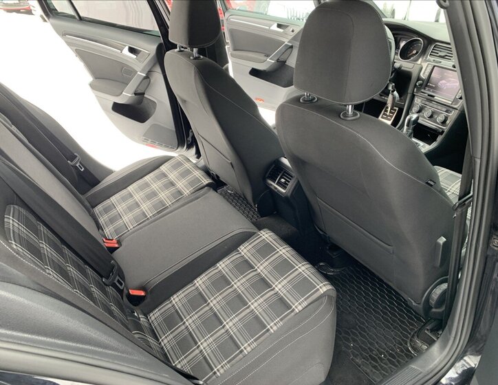 Volkswagen Golf Kombi 2,0 l 135 kw