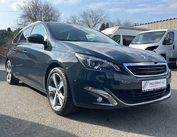 Peugeot 308 Kombi 1,2 l 96 kw