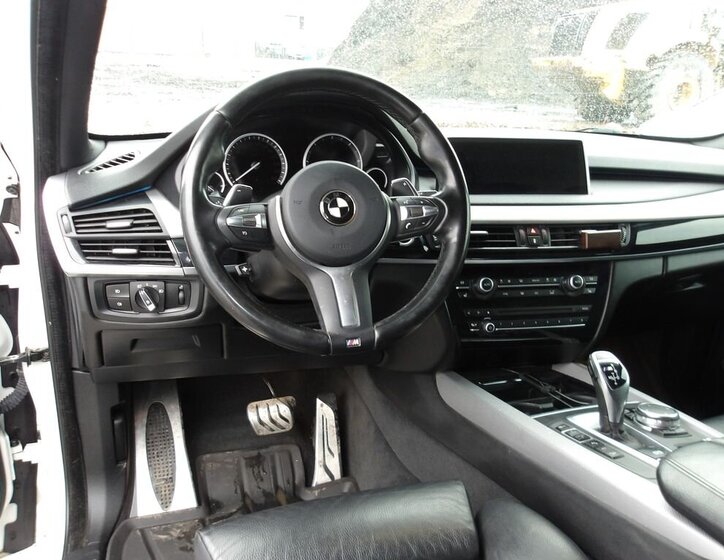 BMW X5 SUV 3,0 l 280 kw