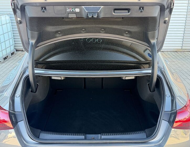 Mercedes-Benz CLA Sedan / Limuzína 2,0 l 110 kw