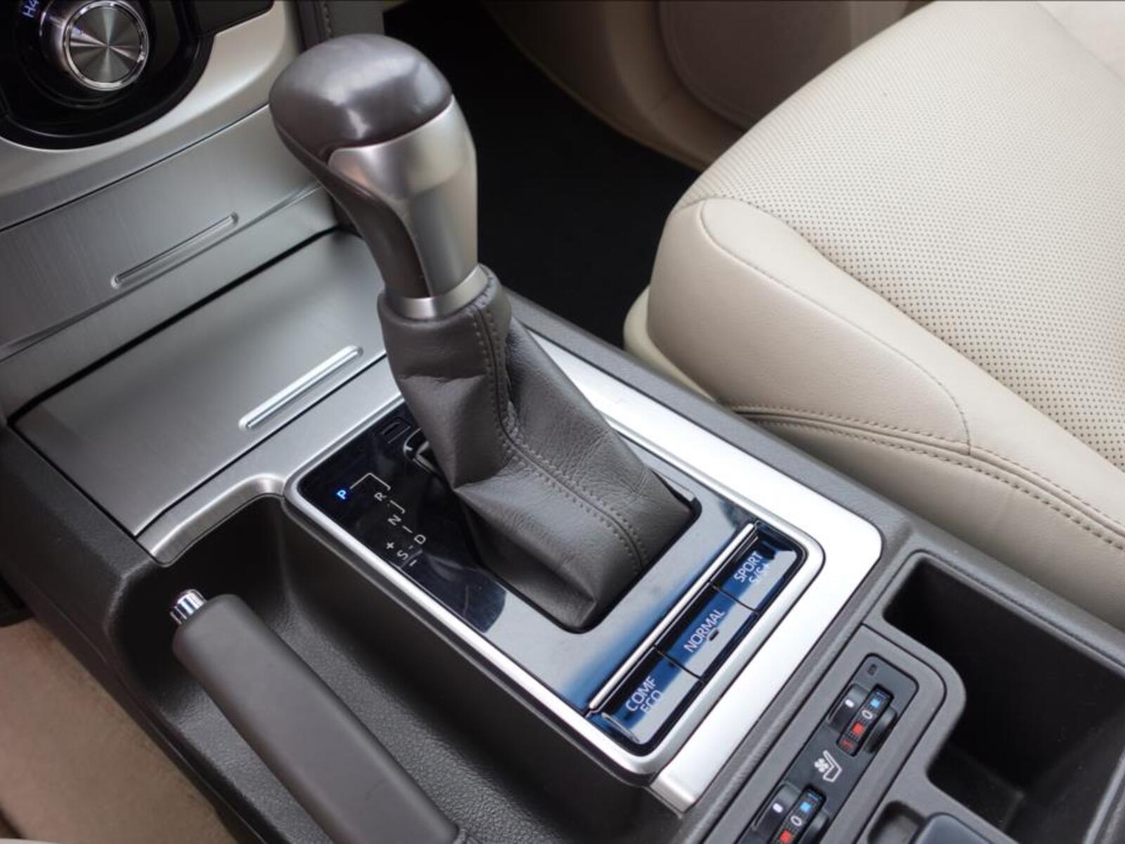 Toyota Land Cruiser 25