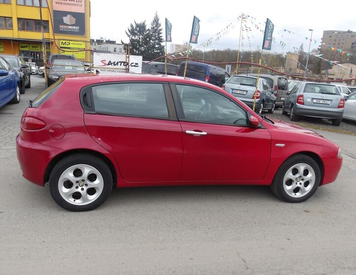 Alfa Romeo 147 Hatchback 1,6 l 77 kw