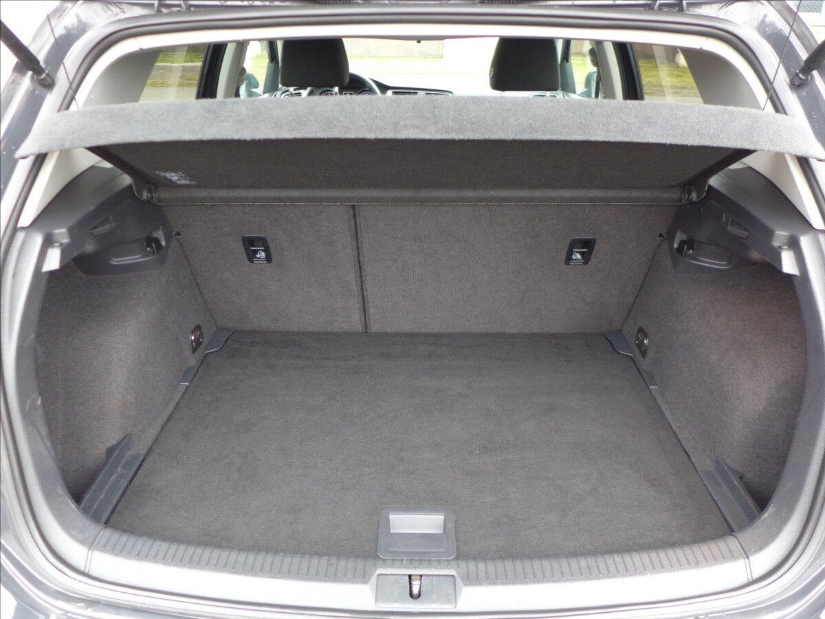 Volkswagen Golf Hatchback 1,2 l 63 kw