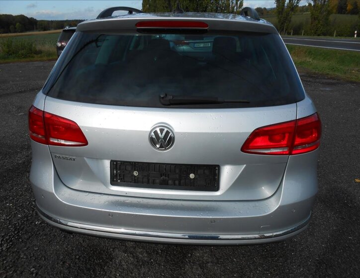 Volkswagen Passat Kombi 1,6 l 77 kw