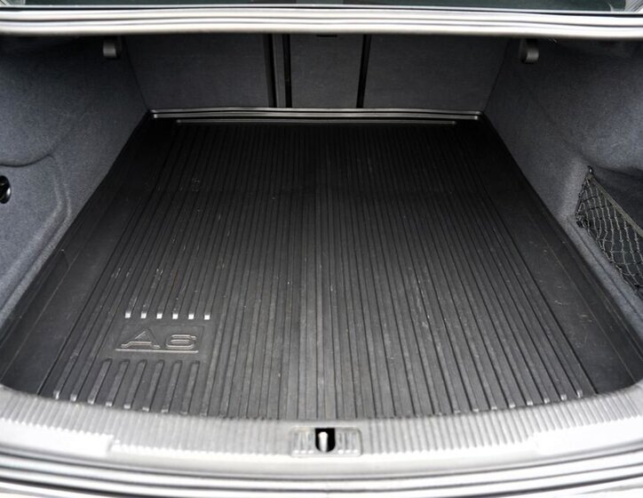 Audi A6 Sedan / Limuzína 2,8 l 150 kw