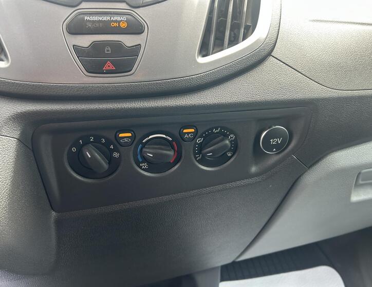 Ford Transit 38