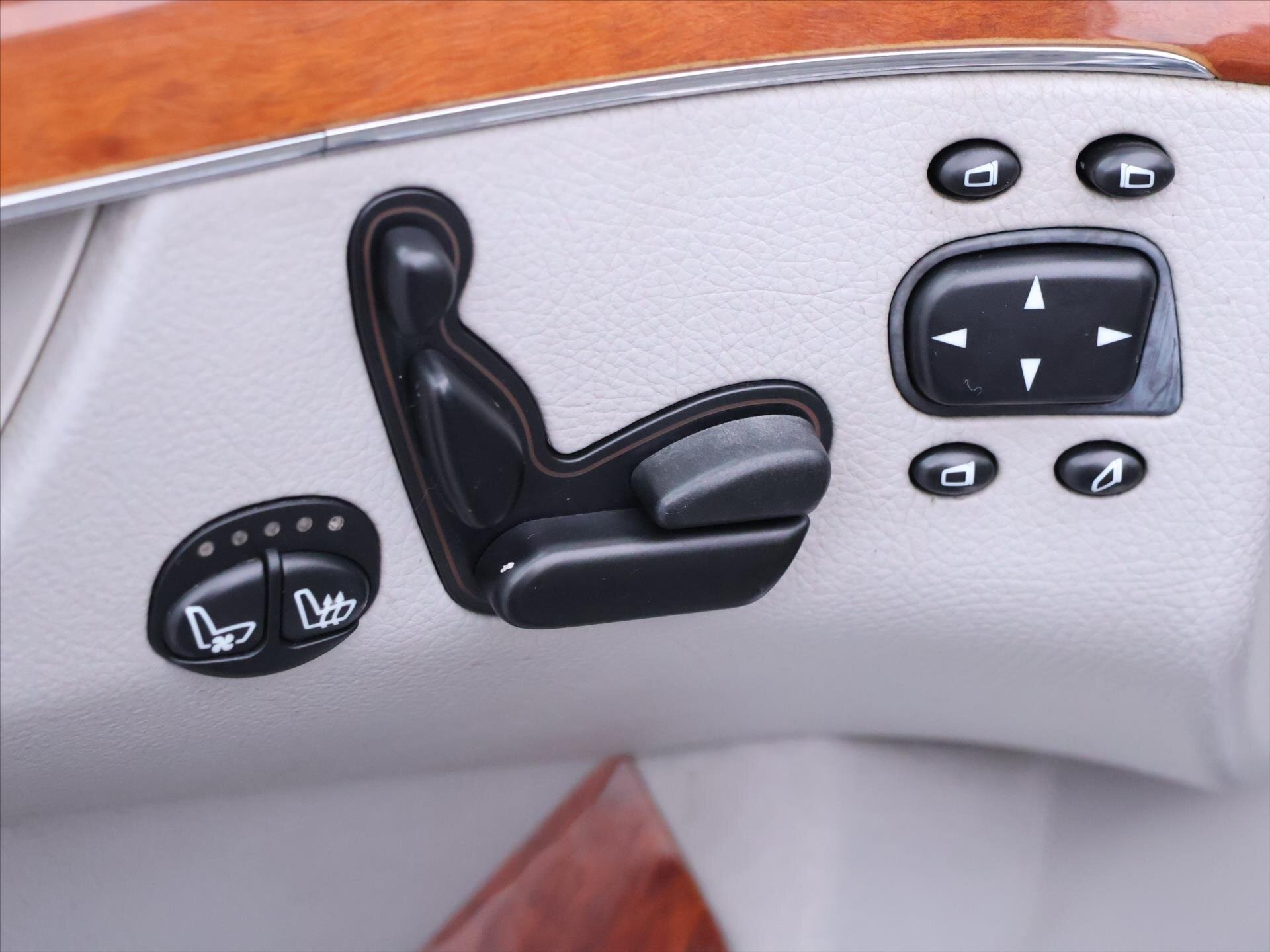 Mercedes-Benz Třídy S Sedan / Limuzína 3,2 l 150 kw